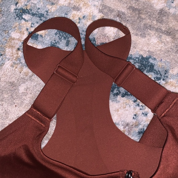 Sports bra size 32 D NWT - Picture 7 of 7